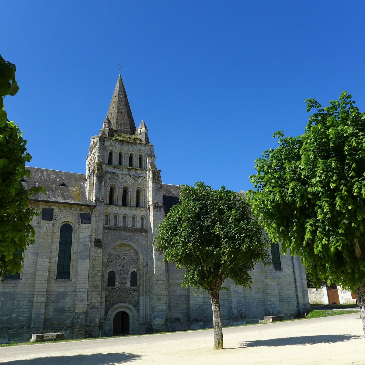 Eglise Notre-Dame de Cunault, Chenehutte-Treves-Cunault