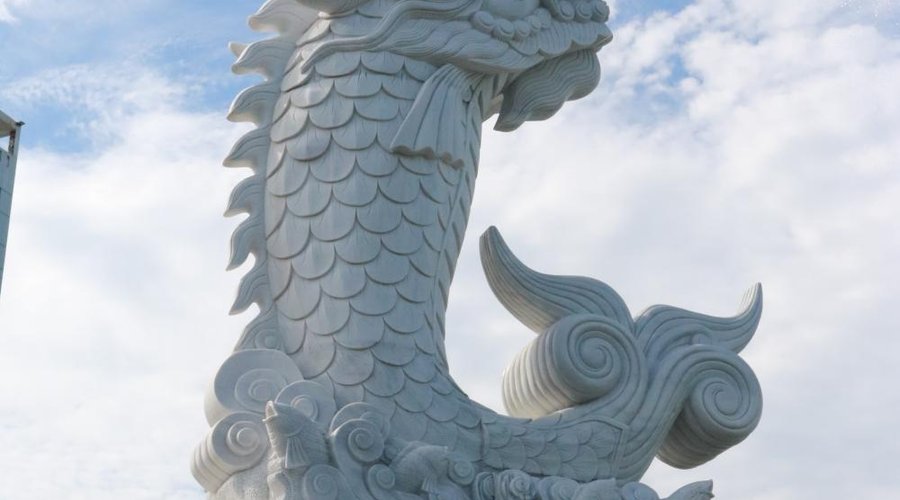 Tượng cá chép hóa rồng