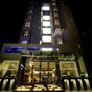 Comfort Inn Dhaka's Exterior