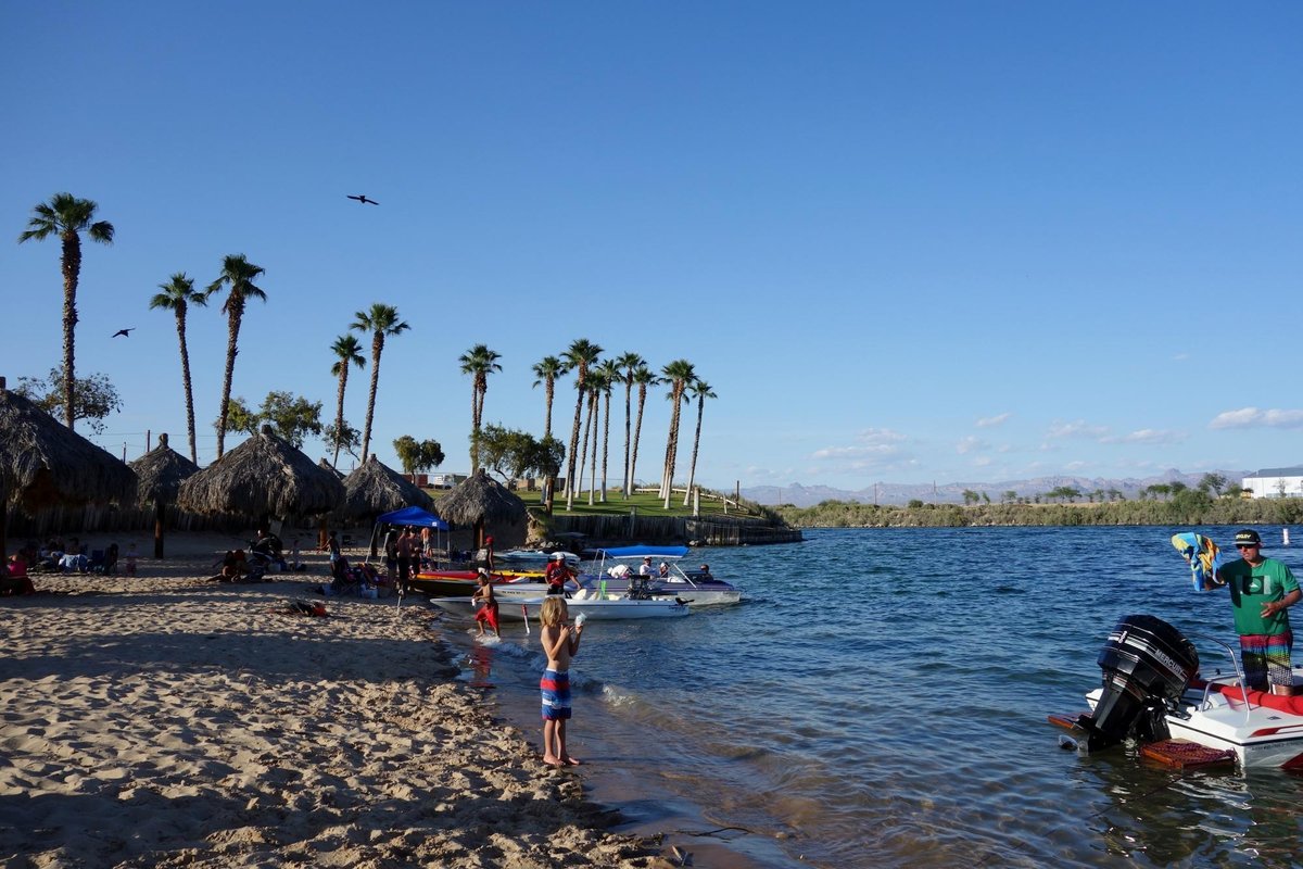 Nevada Avi Resort: Your Desert Oasis Awaits!
