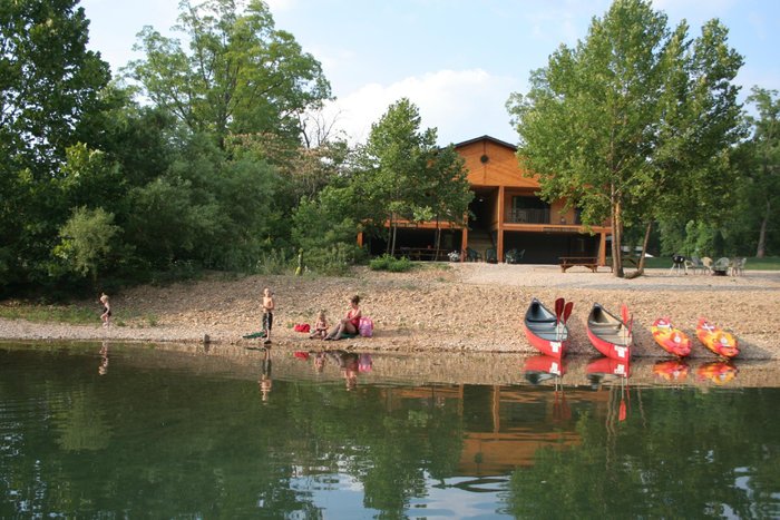 Escape to the Edge:  Wades on the Edge Resort, Missouri's Hidden Gem