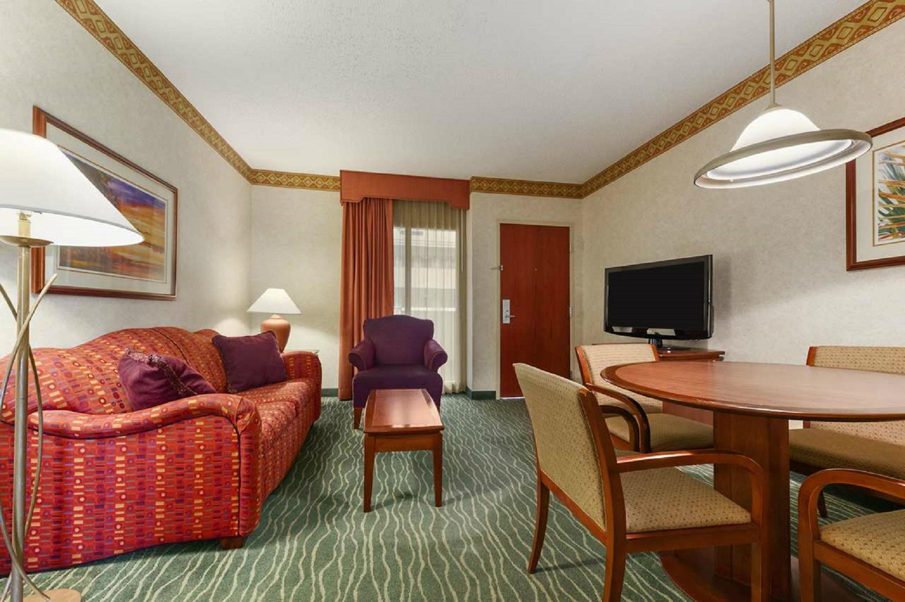 Hotel photo 59 of Embassy Suites by Hilton Tampa USF Near Busch Gardens.