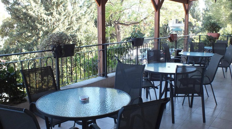 loby balcony