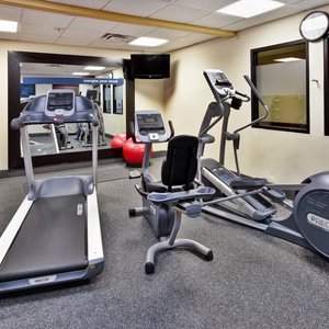 Hampton Inn Cincinnati Airport-North in Hebron, image may contain: Hotel, Inn, Car Dealership, Plant