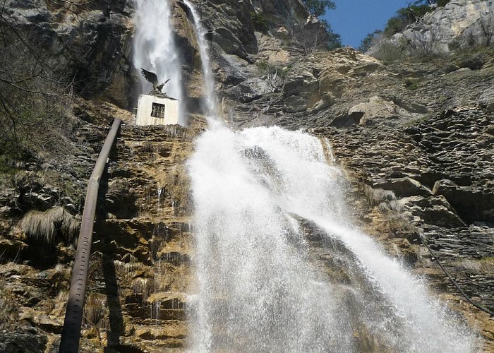 Водопад Учан-Су в апреле