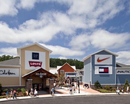 Best Outlets in New England