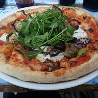 Pizza Vegetariana con mozzarella Fior di latte
