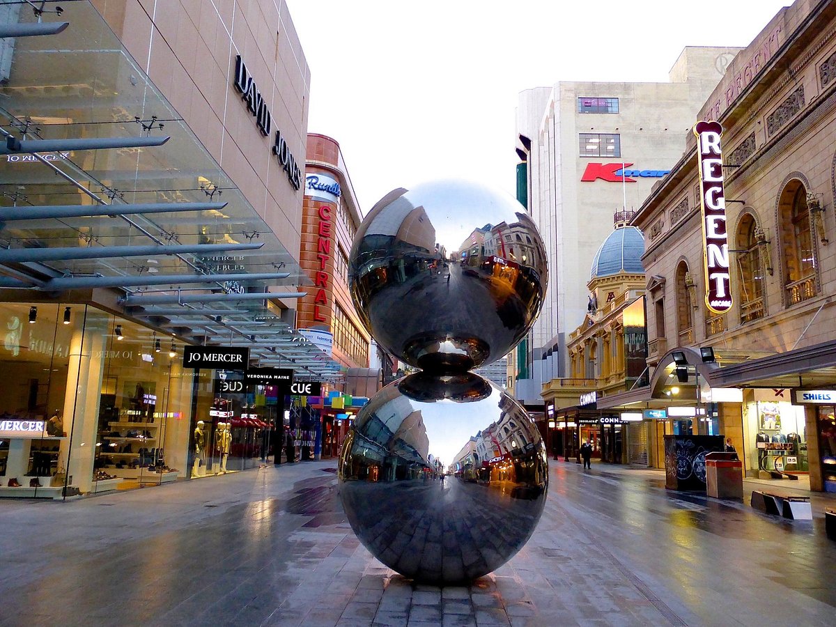 The Mall's Balls Statue (Adelaida) 2022 Qué saber antes de ir Lo