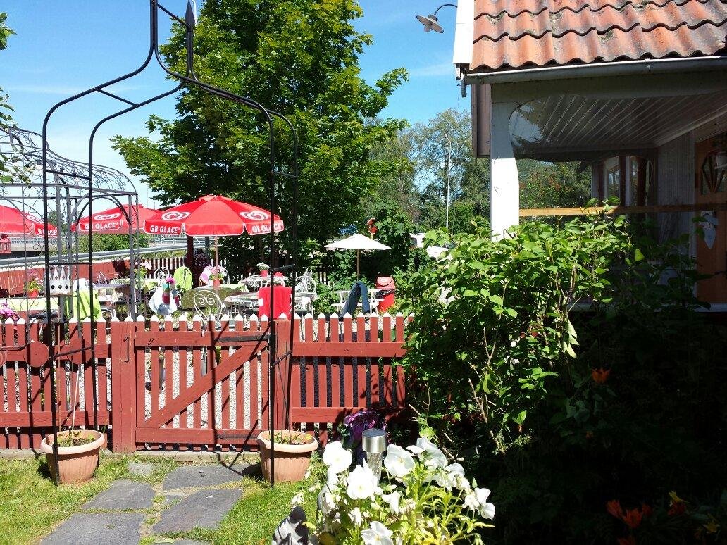 BROSTUGANS BED & BREAKFAST - B&B Reviews (Jarvso, Sweden)