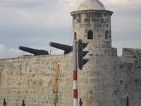 Cubaoutings - The Parque Historico Militar encompasses two of Havana's  famous fortresses: the Castillo de los Tres Reyes del Morro, also known as El  Morro, and Fortaleza de San Carlos de la