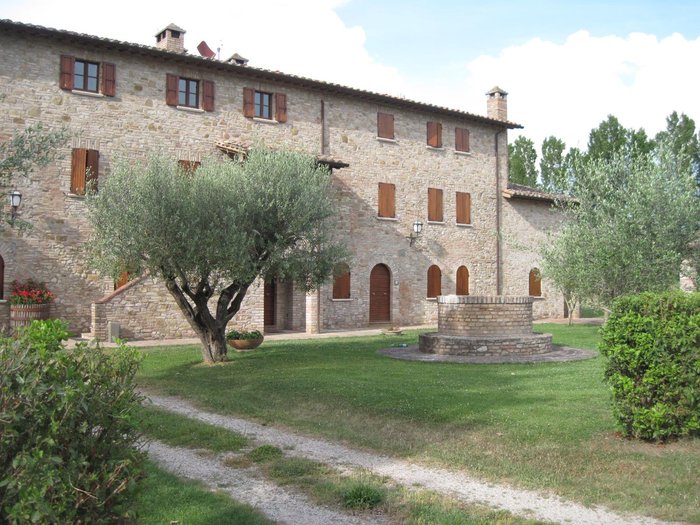 AGRITURISMO MANZONI - Farmhouse Reviews (Perugia, Italy)