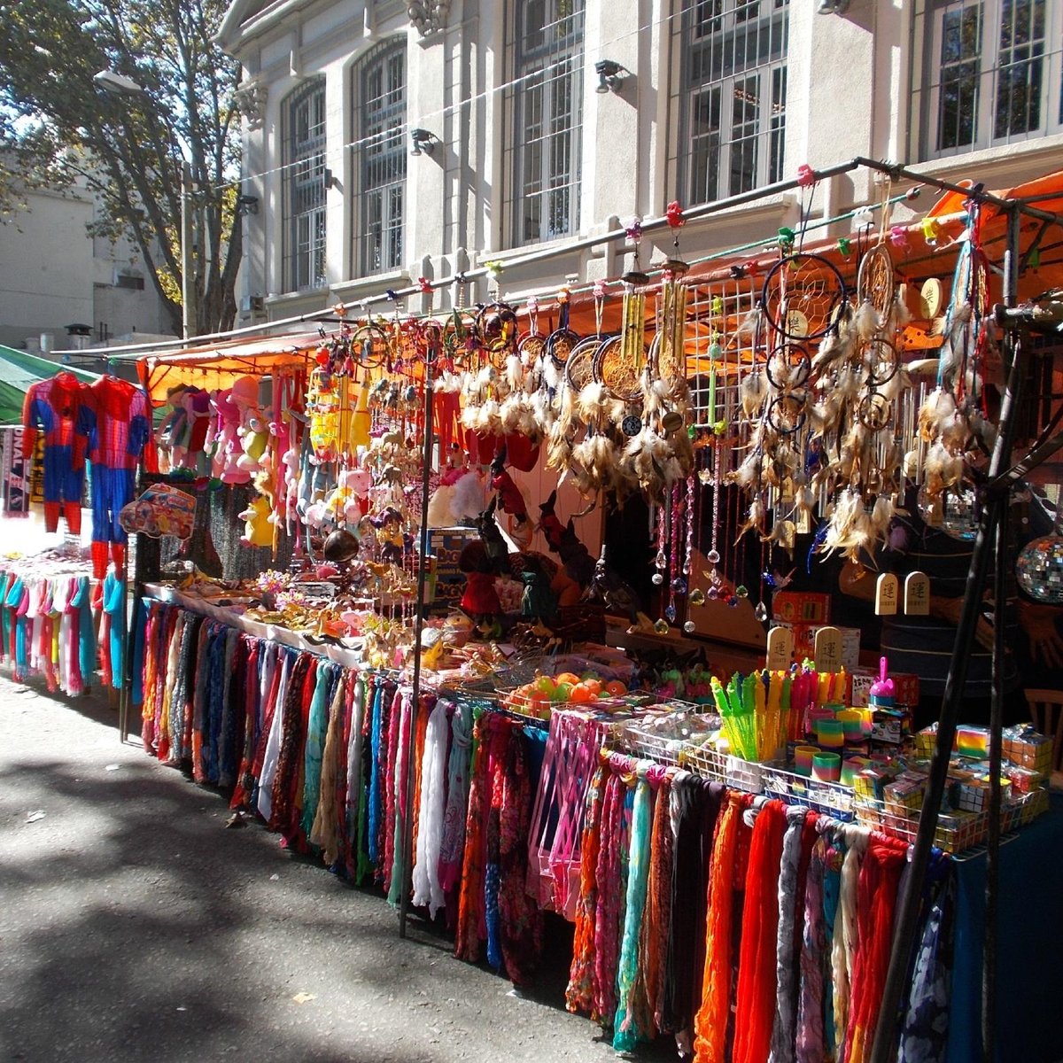 FERIA DE TRISTÁN NARVAJA MONTEVIDEO URUGUAY