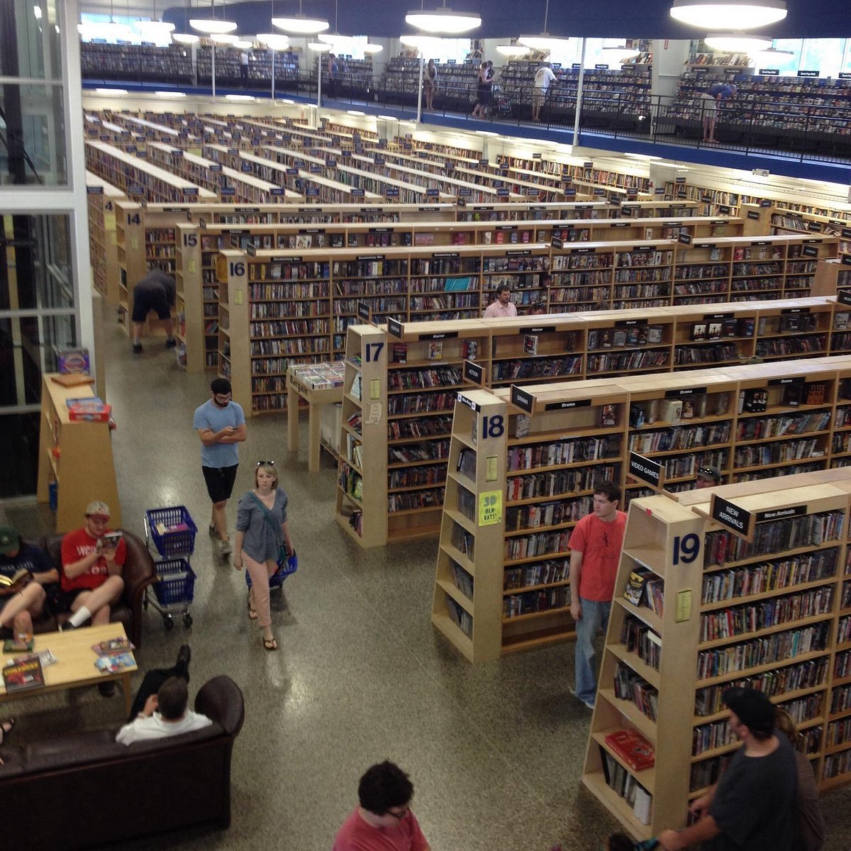 Half Price Books opening Nashville used bookstore