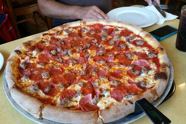 What is the best pizza in San Mateo-Burlingame? - Quora