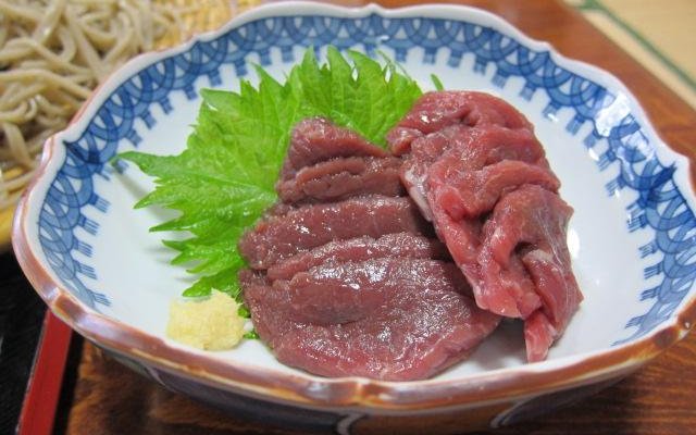 馬刺し