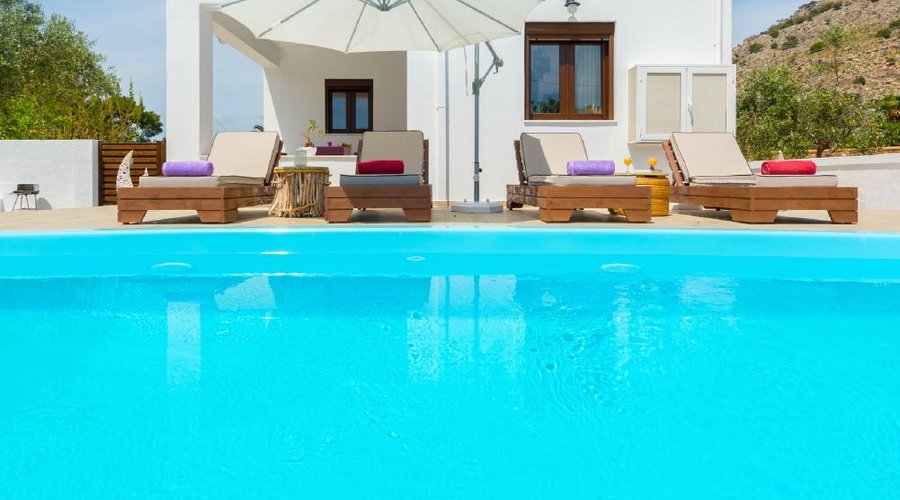 Melfe villa with private pool