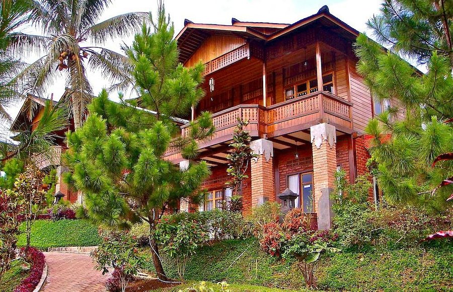 Jambuluwuk Puncak Resort Bogor Indonesia Ulasan Perbandingan Harga Hotel Tripadvisor