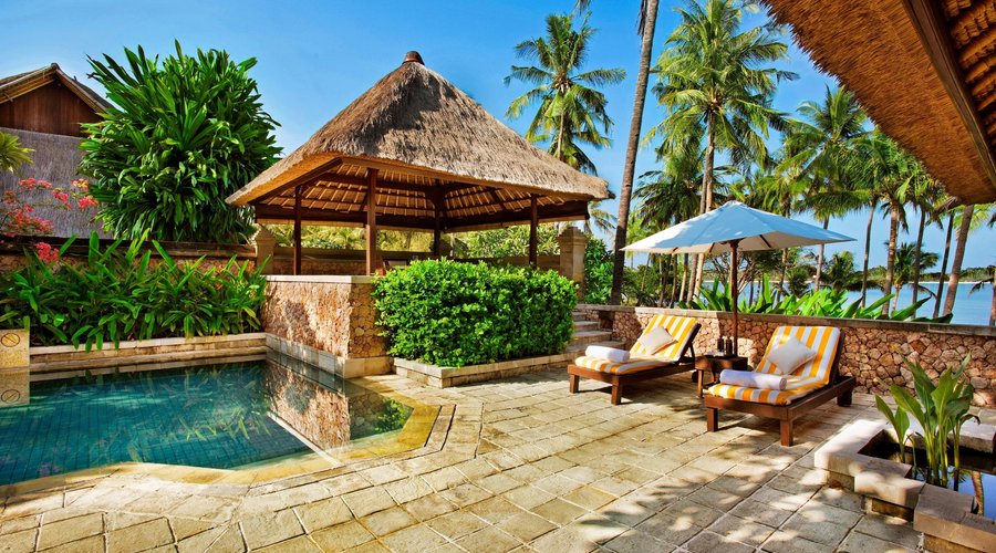 Villa with Pool