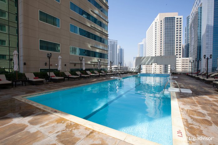 Media Rotana Dubai Pool: Pictures & Reviews - Tripadvisor