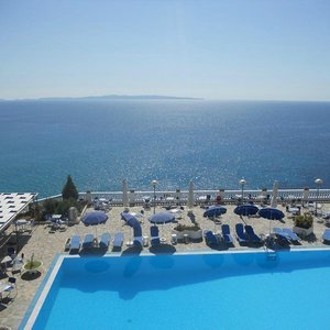 Pool & Sea