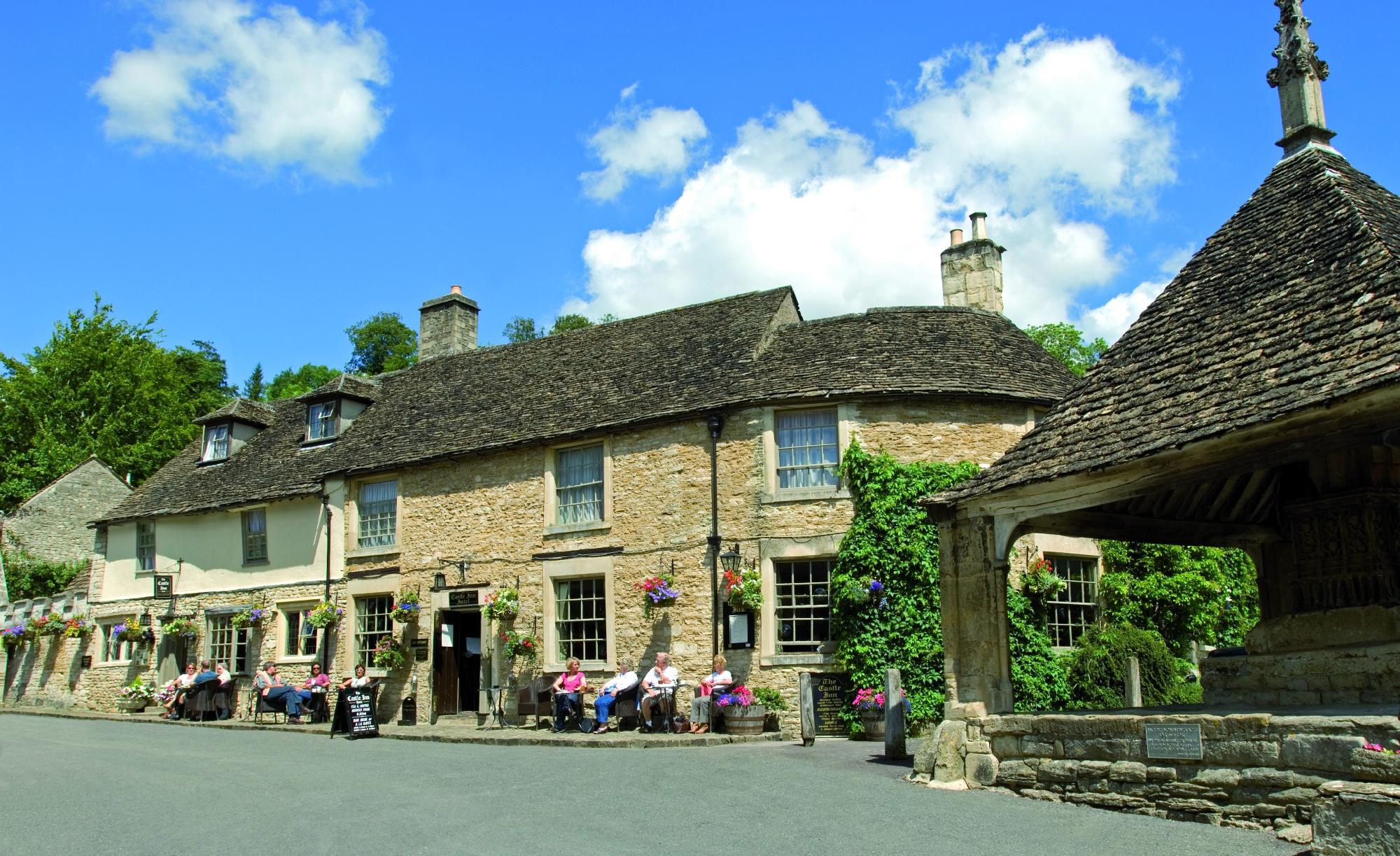 THE CASTLE INN (AU$221): 2022 Prices & Reviews (Castle Combe, England ...