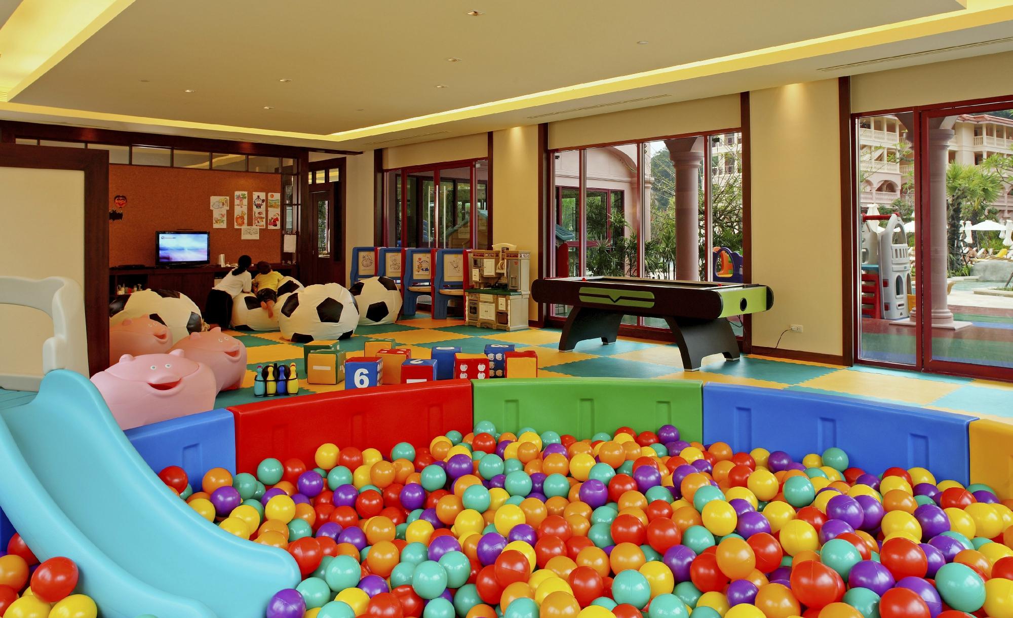 Hotel photo 18 of Centara Grand Beach Resort Phuket.