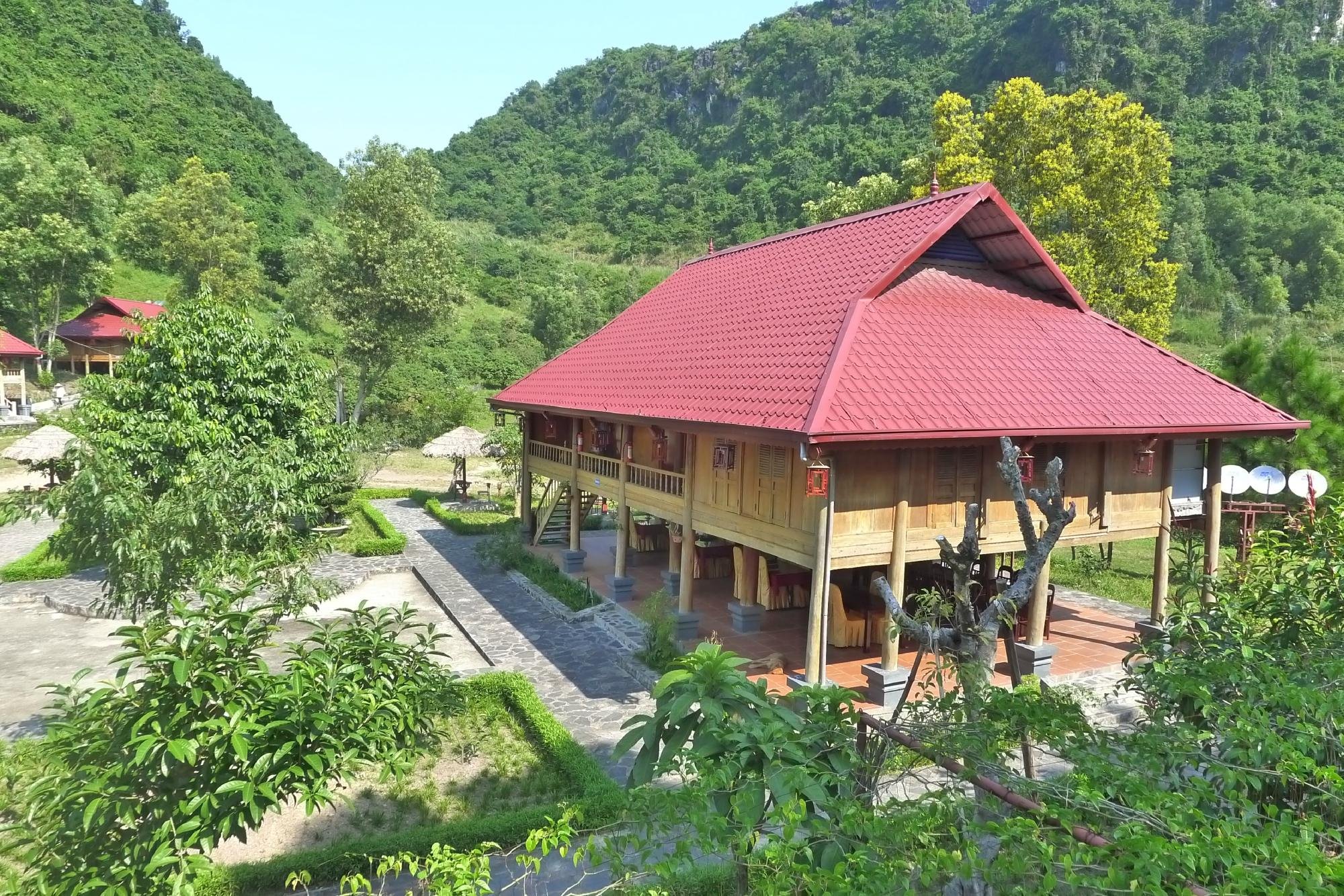 Cat Ba Eco Lodge by null