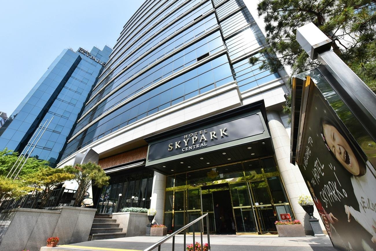 Hotel Skypark Central Myeongdong image