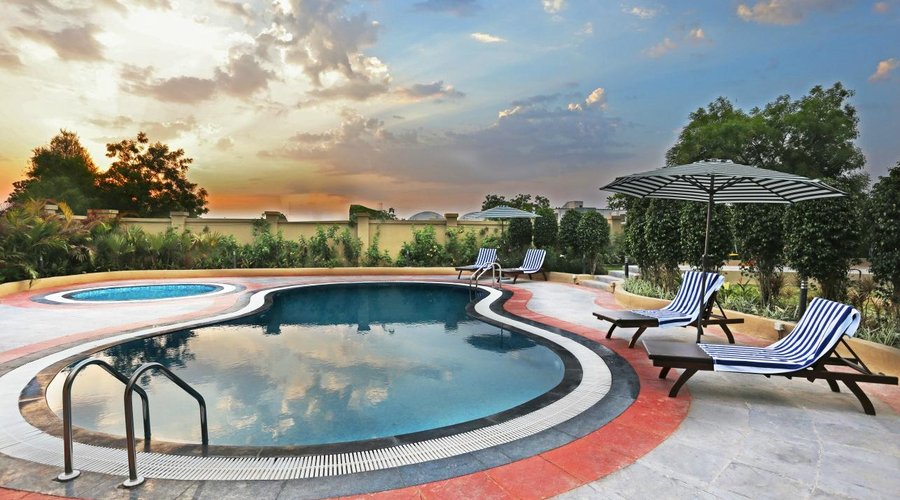 Keys Hotel Pool Area