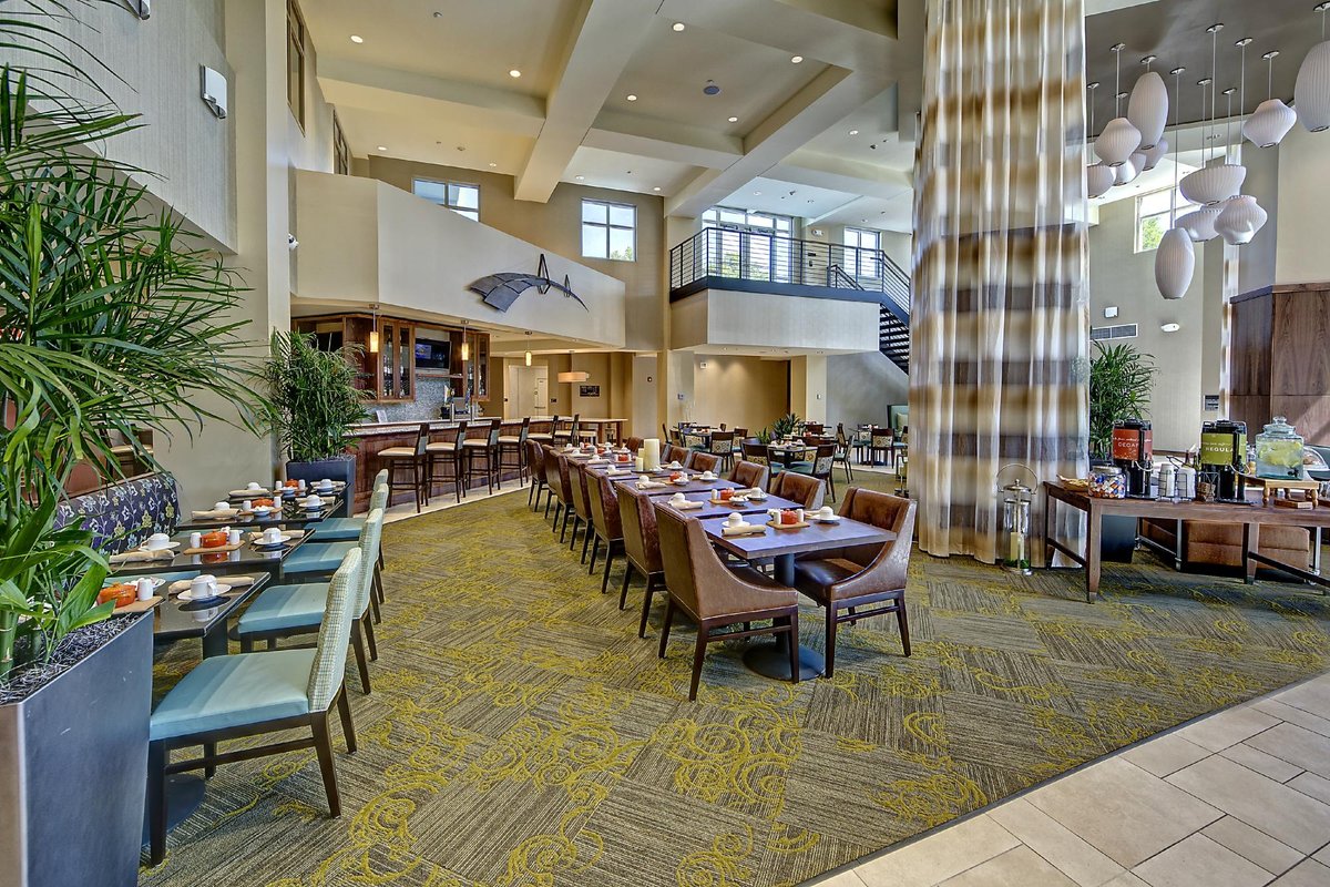 Hilton Garden Inn Charleston / Mt. Pleasant Banquet Room: Pictures ...