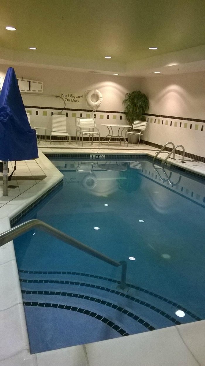 Hyatt Place Philadelphia / King of Prussia Pool Pictures & Reviews