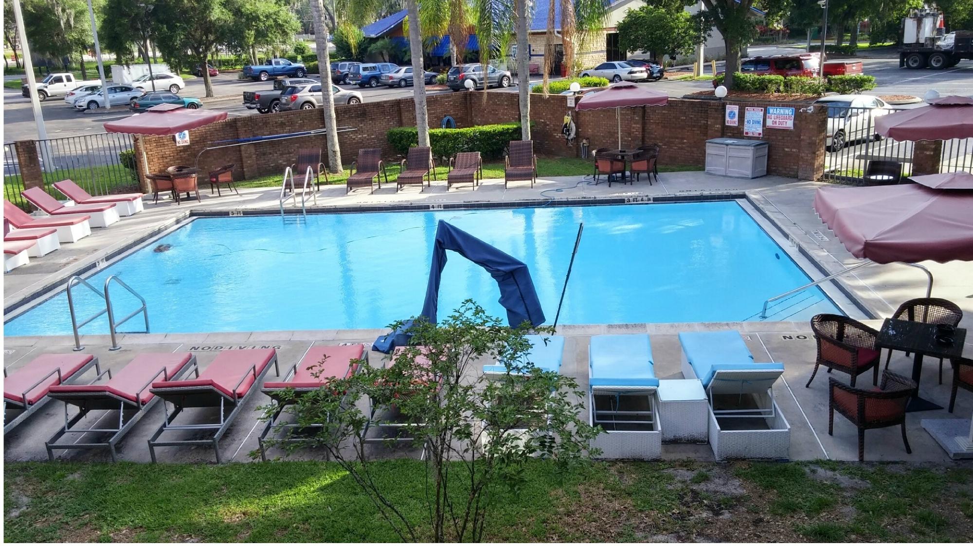 Hotel photo 3 of Ramada by Wyndham Temple Terrace/Tampa North.