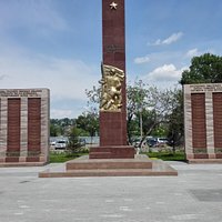 Памятник