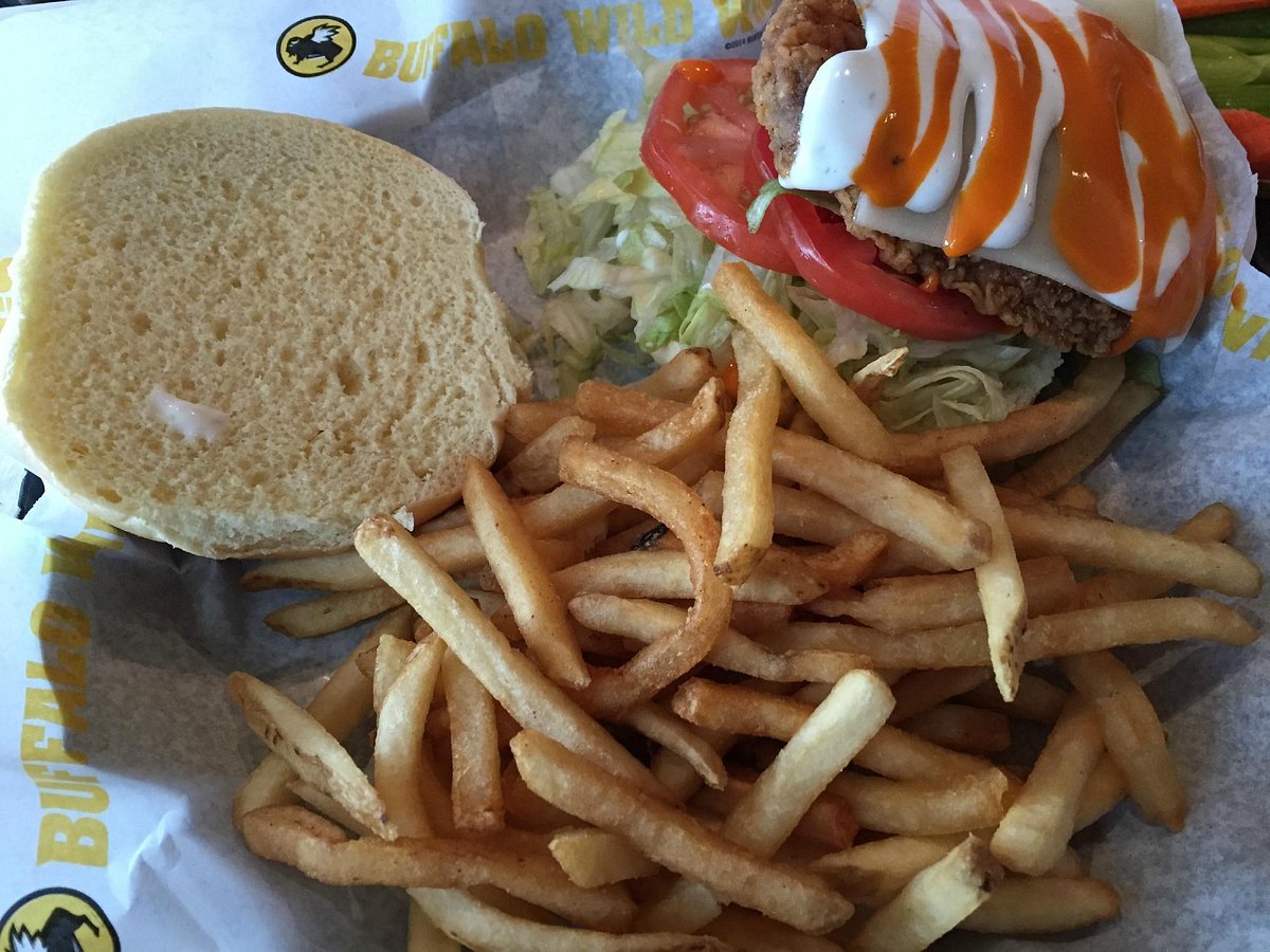 BUFFALO WILD WINGS, Jamaica - JFK International AirPrt - Restaurant  Reviews, Photos & Phone Number - Tripadvisor