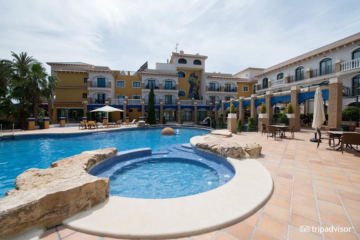 Hotel La Laguna Spa &amp; Golf, hotel en Torrevieja