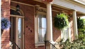 The Pineapple Inn Bed & Breakfast