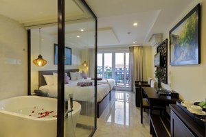Room & Suite