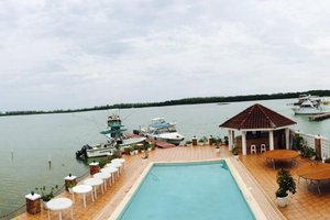 Room & Suite