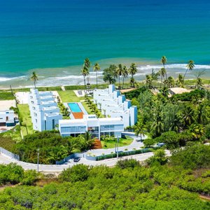 B Blue Beachouses