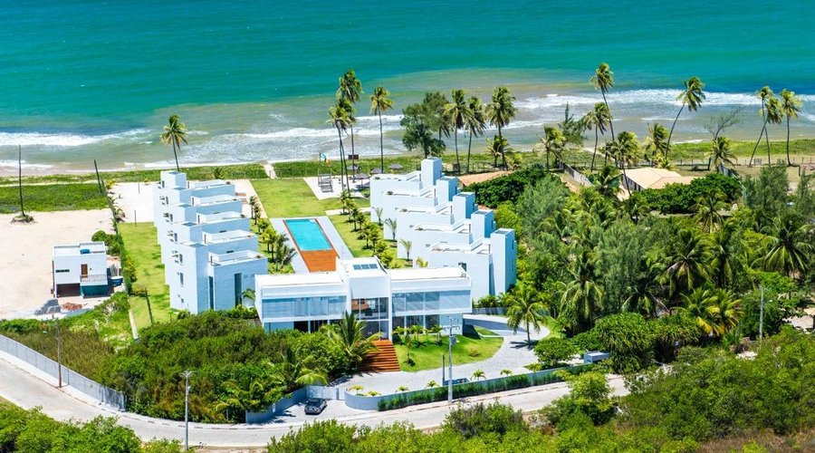 B Blue Beachouses