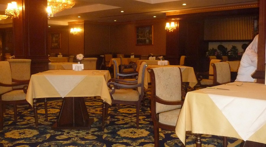 Le restaurant en partie.....