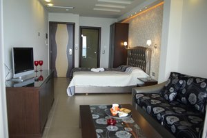 Room & Suite