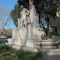 Piazza Giuseppe Giacchino Belli a Trastevere
