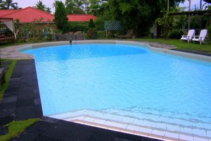 Kolam Renang & Pantai