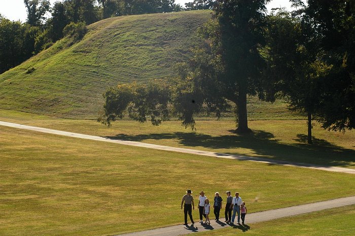 Toltec Mounds Guided Archeological Site Tour