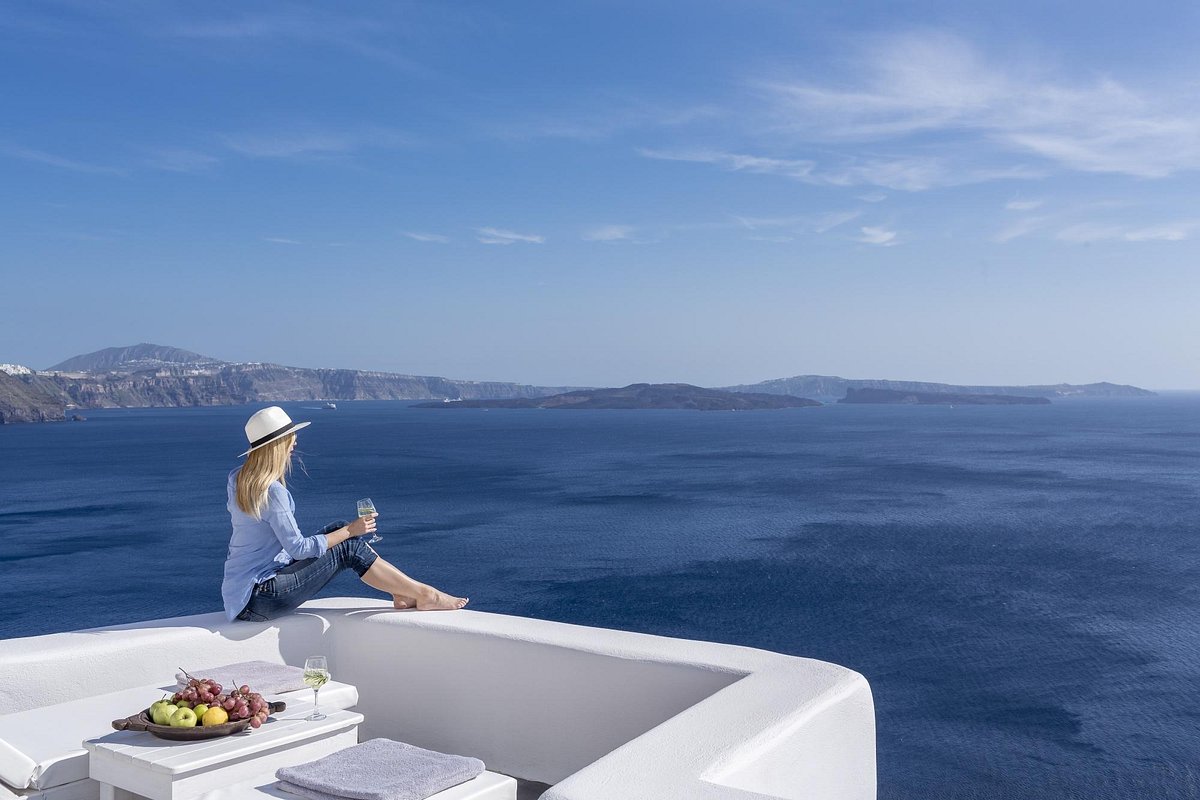 Santorini – Pearl and Bay