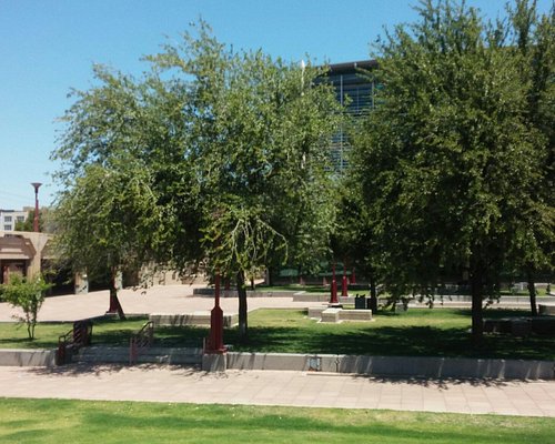 Best walking path from Phoenix Convention Center to Hance Park