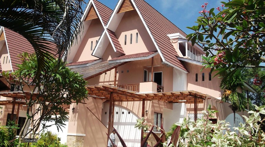The Riverside Villas