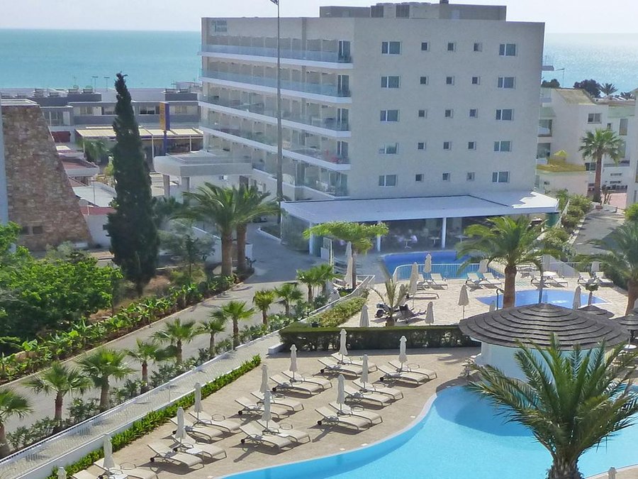 sunrise hotel apartments protaras