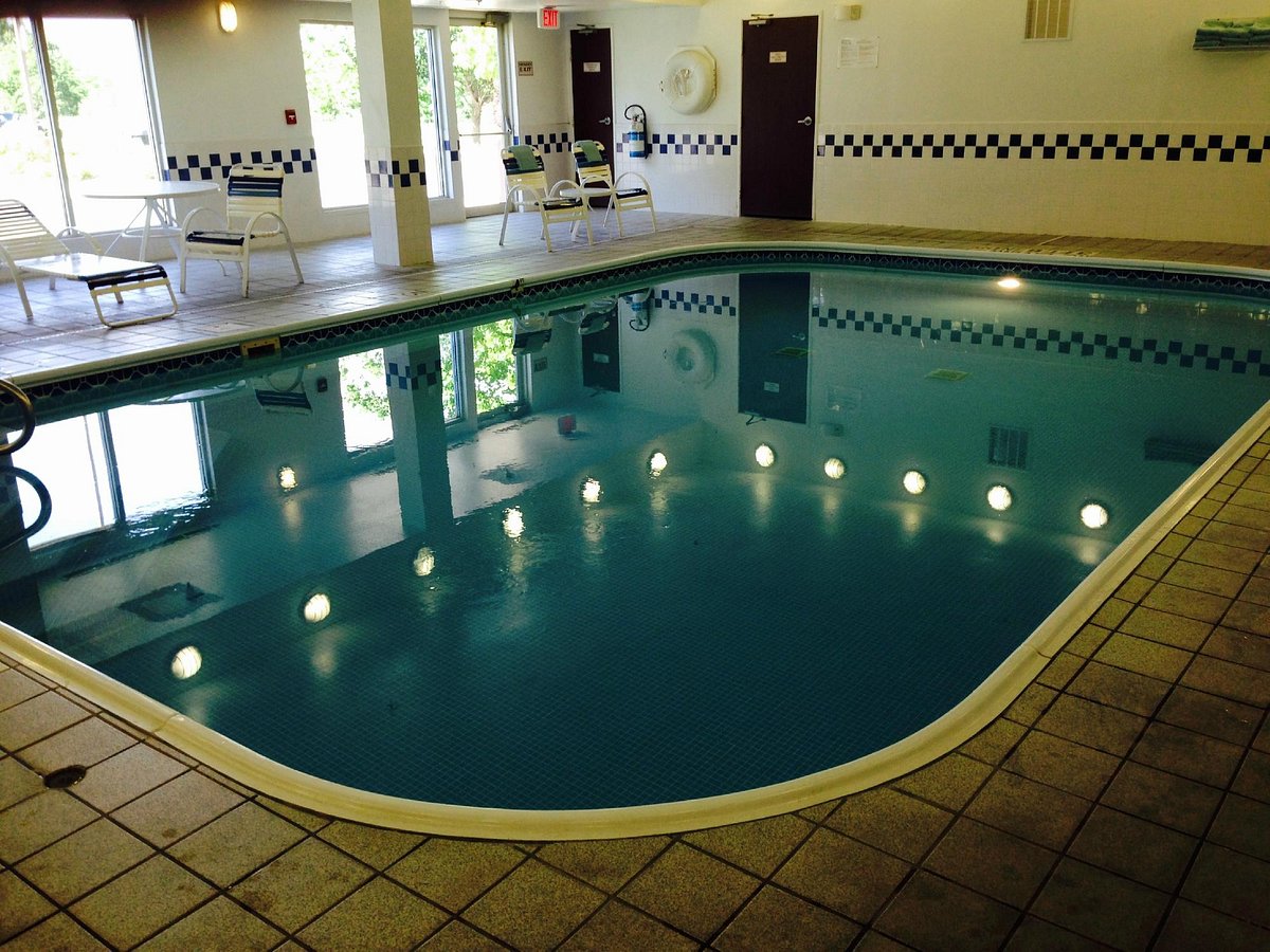 hotels in independence mo with indoor pool